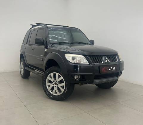 MITSUBISHI PAJERO TR4 2.0 4X4 16V 140CV FLEX 4P AUTOMÁTICO MITSUBISHI PAJERO TR4 2.0 4X4 16V 140CV FLEX 4P AUTOMÁTICO